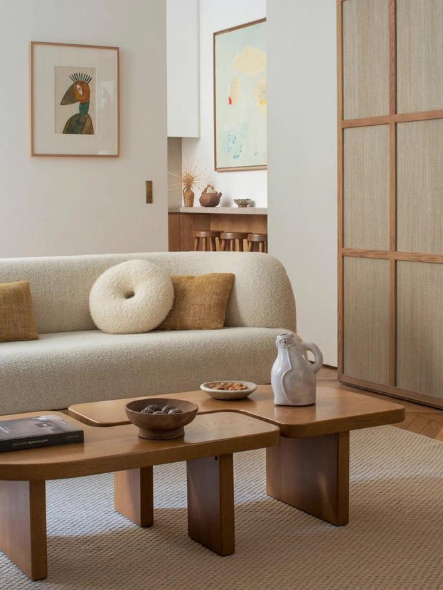 一个女人生活在巴黎，奶油焦糖色的家，散发着轻盈、复古的气息