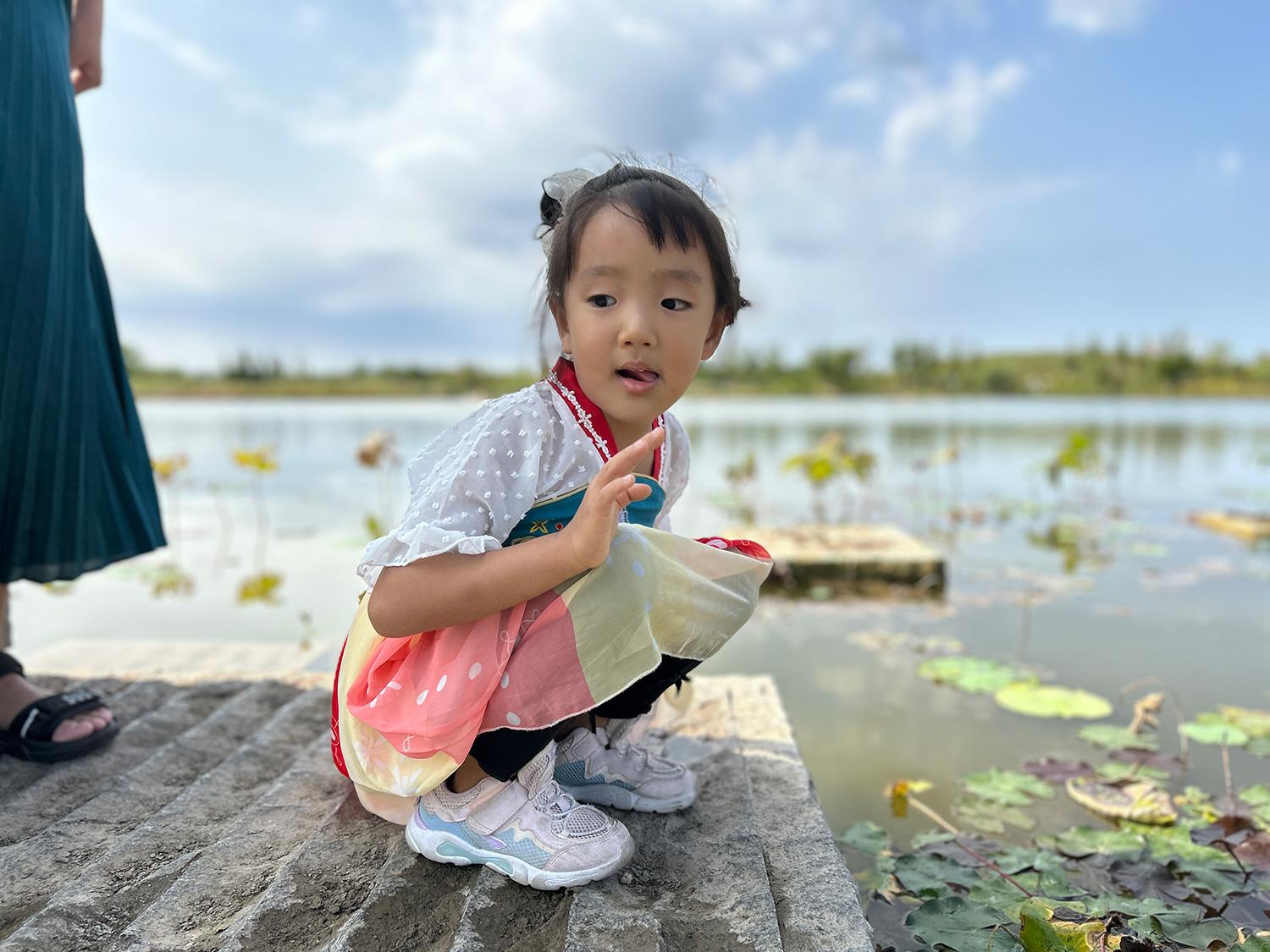 iPhone 14拍照效果怎么样？虽然只有两个摄像头，但绝对不弱