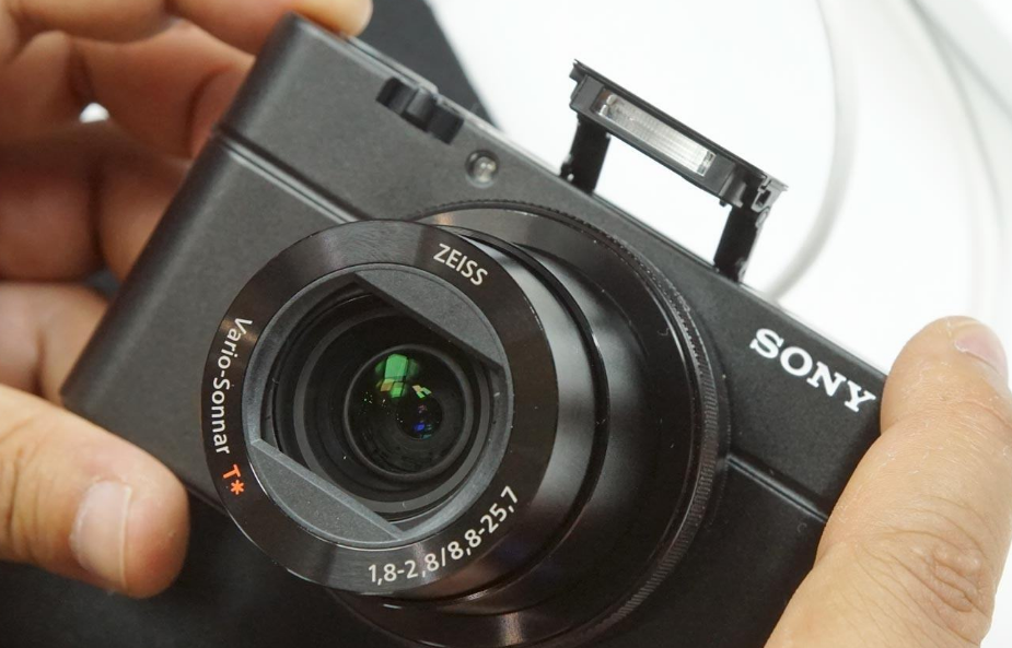 索尼|索尼主要问题,在于镜头群超贵,主风景肯定上入门全幅