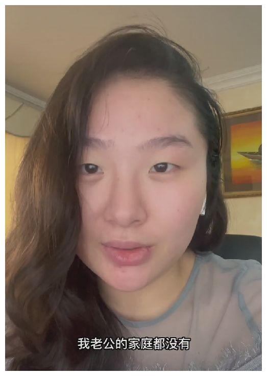 周周在西非发文报平安,视频时长出现猫腻,说话哽咽被猜测后悔了