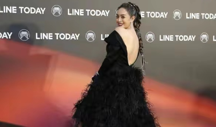 金曲奖|真的是敢穿!金曲奖红毯,女星争相斗艳,小s果然是最厉害的