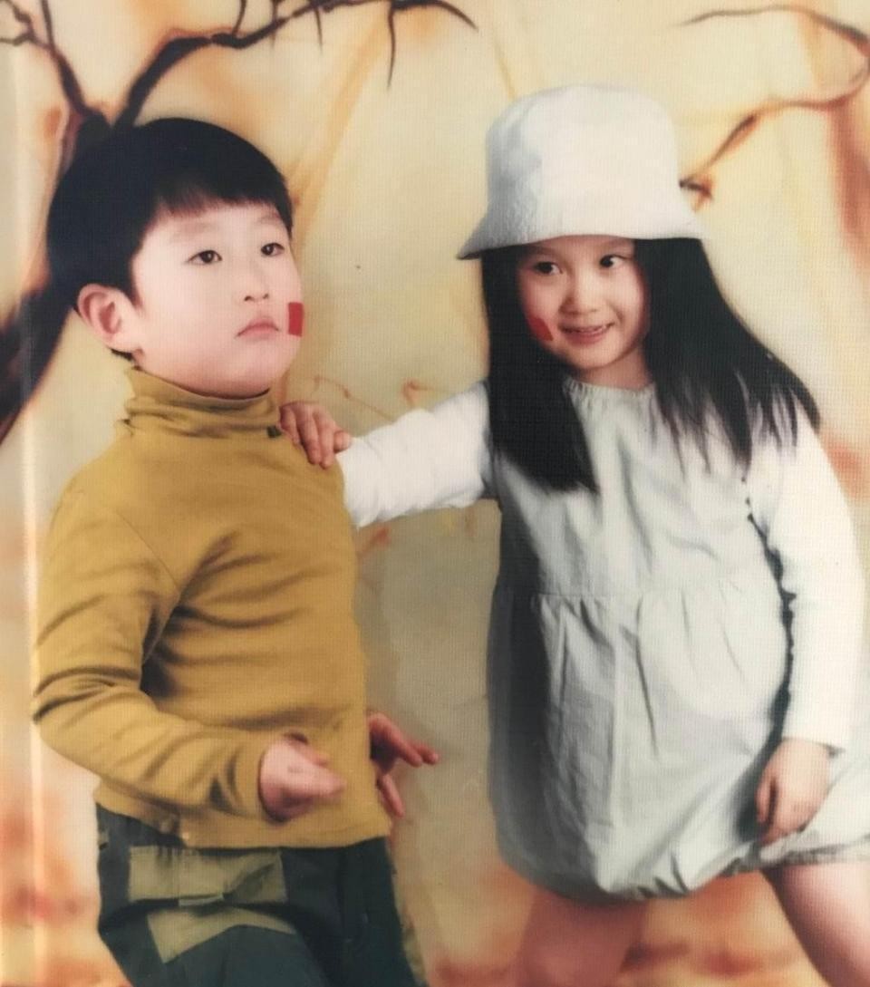 狮子座|赵本山苦恼的龙凤胎，一个一掷万金的傍一大哥，一个被批整容高调