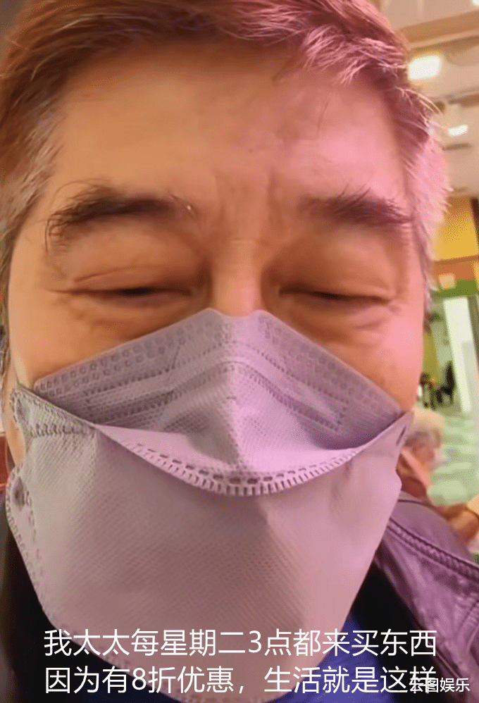 林威|68岁知名港星现身超市,为买打折商品大排长龙,打扮朴素没人认出