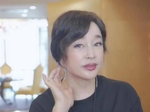 萌妹子|青年演员靠边站,大龄演员挤破头,这些“少女”为娱乐圈蒙一层羞