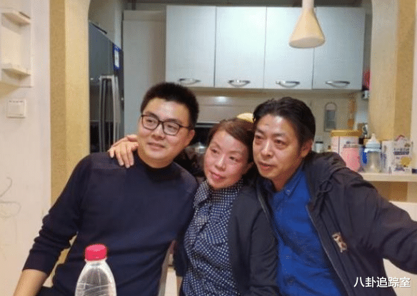 相声|心情大好?郭希宽带老杜外出赏花,模仿田静,频晒军装旧照遭嘲讽