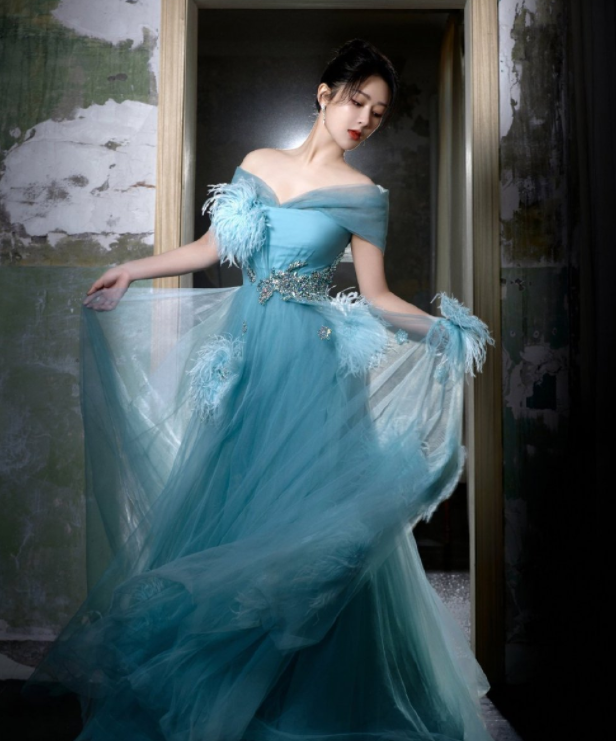 眼霜 杨紫有颜值有演技，瘦身成功过更显气质