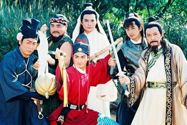 包青天|有人数过金超群版的《包青天》拍了多少集么？有谁看完全部的呢？