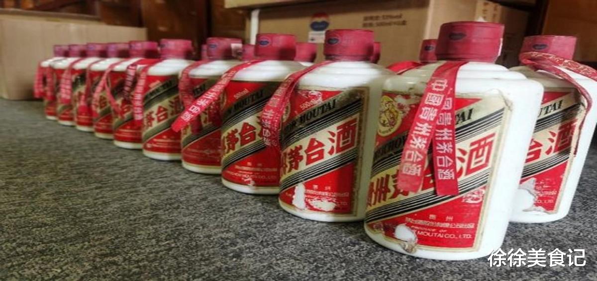 为何茅台酒厂从不担心员工偷喝？一组生产照片流出，揭开其中秘诀