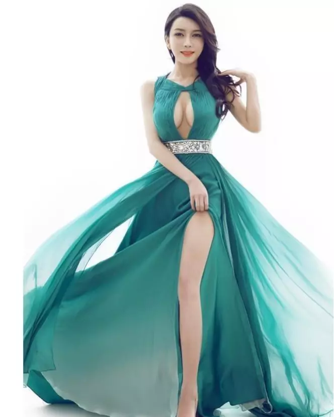 潘金莲|曾因“潘金莲”本色出演走红，今靠走穴卖唱为生，网友：导演给个机会呗