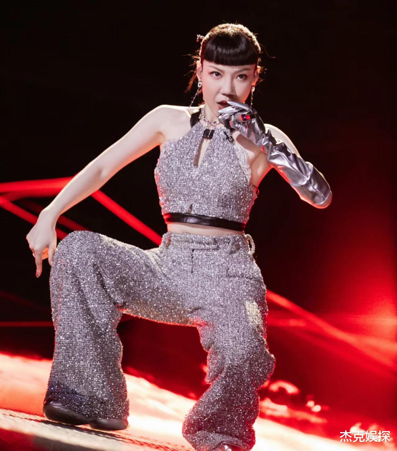 乘风破浪的姐姐|《浪姐3》最惨的一位姐姐,节目组最后才把她叫来,又第一个淘汰