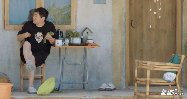 穿衣搭配 沈腾早起不洗脸，13000元的护肤品往脸上抹，护肤的顺序却弄错了