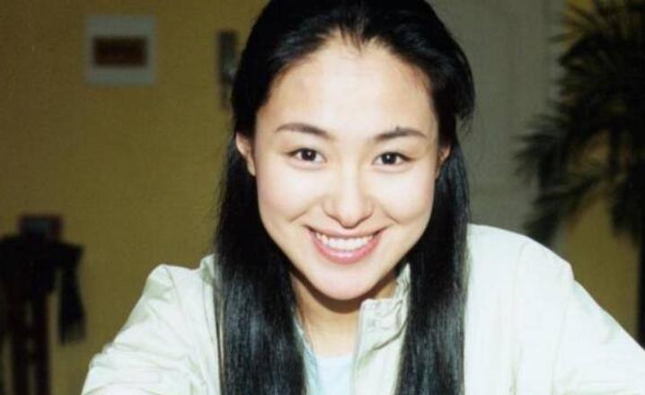 沈傲君|沈傲君：与聂远在一起10年有欢笑有泪水，嫁给乾隆后裔丈夫很幸福