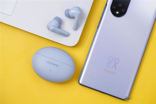 耳机|500元档真无线全能王者 专为年轻人打造的华为FreeBuds 5i来了