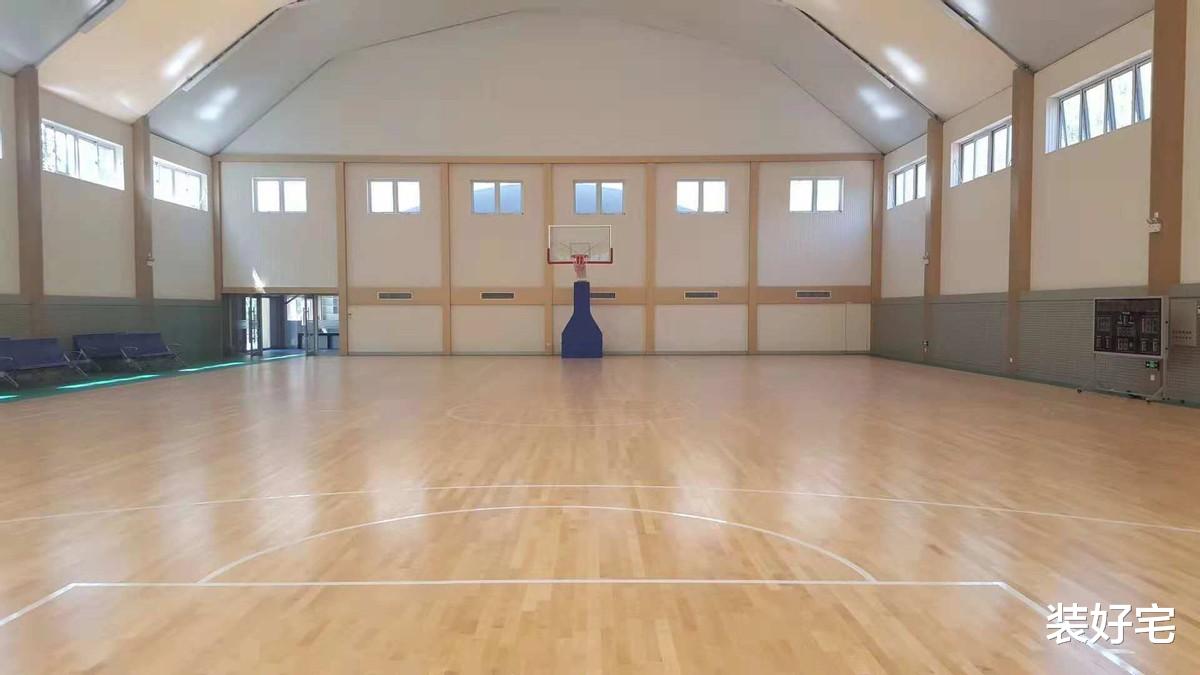 建材市场新兴的塑胶地板,有何独特之处?真后悔家里装早了