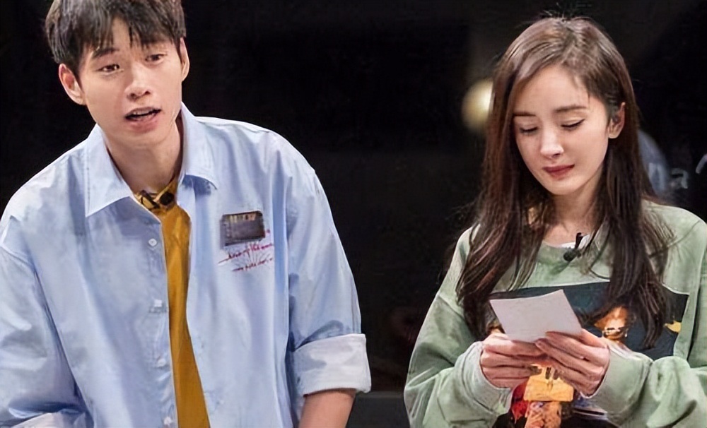 魏大勋|李一桐否认和魏大勋同回酒店之后,魏大勋也发文回应:帅哥是真的