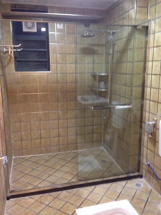 亲戚新家高端大气上档次,尤其是阳台安装的防盗窗,简直完美!