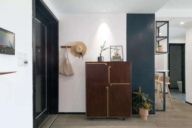 76㎡舒适两房，对细节的把控很到位，看完感觉太治愈了！