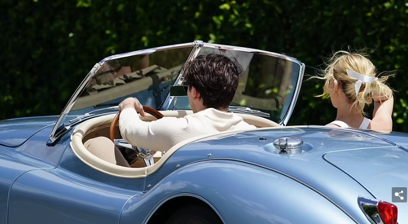 维多利亚·贝克汉姆|长子婚礼上与贝克汉姆帅气出镜，贝嫂上线跟儿媳互动，婚礼众生相曝光