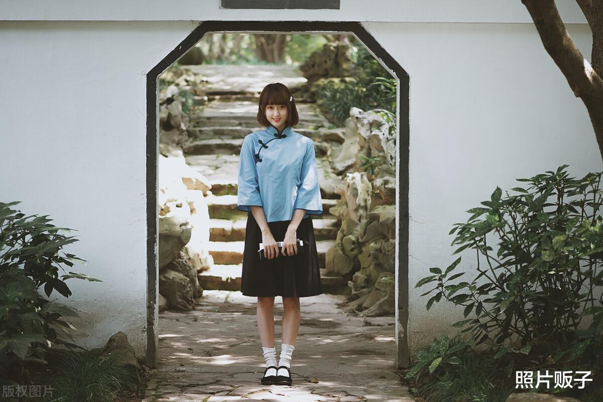 人像摄影引导是关键!这3个引导技巧,送给正在拍毕业照的你!