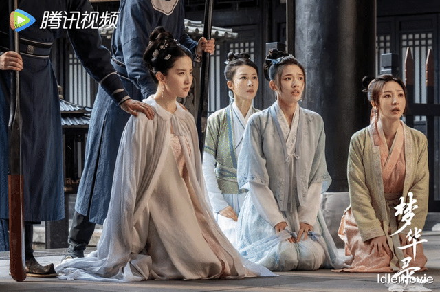 刘亦菲|刘亦菲的《梦华录》大火，那就说明她更适合拍剧，而不是电影吗？