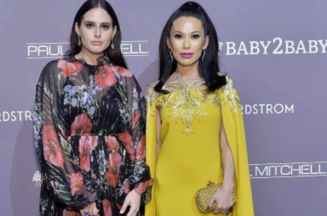 邓文迪|离婚6年还能分走268亿！“虎妻”邓文迪近照曝光：毫无亚洲样貌！