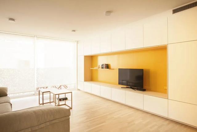 167㎡现代宜家风,大面积柜体+大胆的配色,设计效果很独特