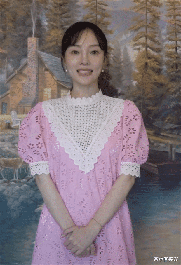 秦岚|高颜值也难驾驭粉色!杨幂胖20斤,刘涛变五五分,刘嘉玲扮嫩失败