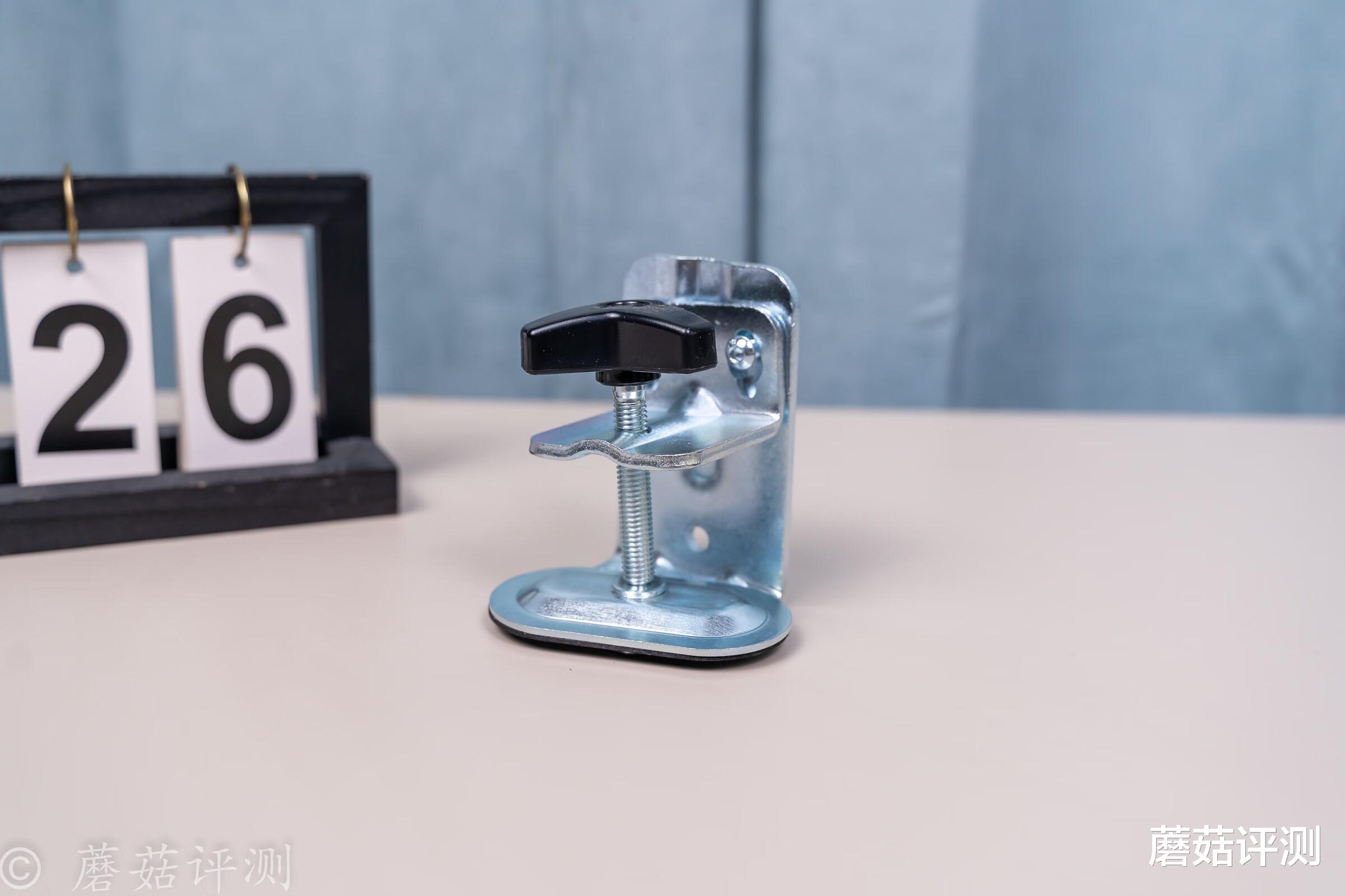 显示器|桌面更整洁，显示器调节更方便、Brateck北弧显示器支架E560 体验评测