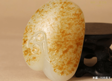 羊脂玉|离羊脂最近的籽料，田玉籽的洒金皮，隐藏什么知识呢？