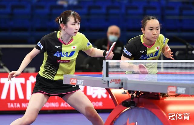 76人队|3-0！女双决出四强：伊藤美诚横扫晋级，国乒世界冠军逆转过关