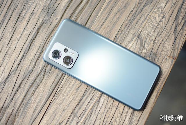 摩托罗拉|击败摩托罗拉,冲上两千元档手机性价比第一,256GB版仅售2199元