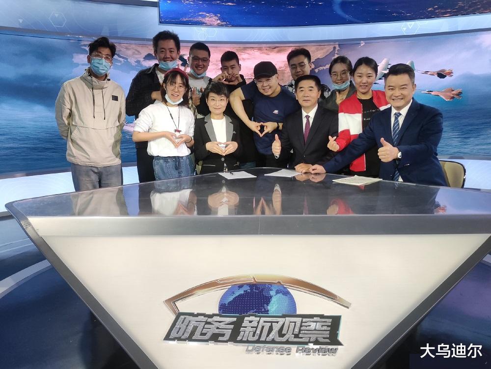 吴倩|坐镇央视特约评论席的八位理论专家，风采不输任何明星还接地气IV