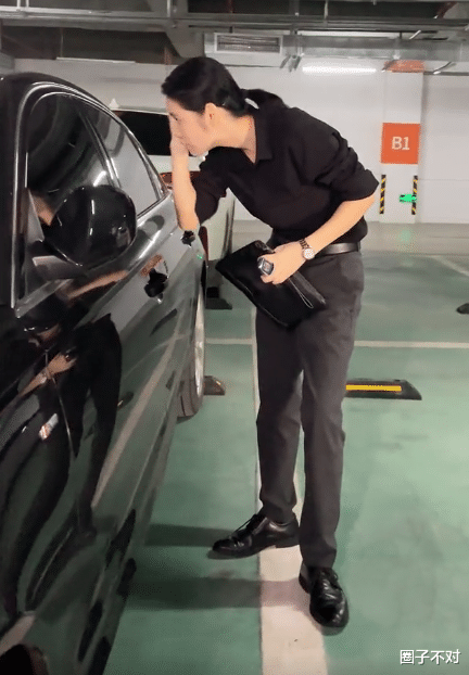 广西夫妇:女子模仿“婚后老公”爆红,网友:叫你模仿没让你超越