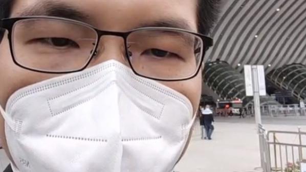 程序员|35岁程序员失业，回到老家后五味杂陈：没存到钱也买不起房