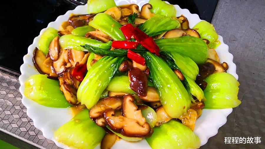 洗香菇时,万不可只用清水洗,教你1招,虫卵和脏东西自动跑出来