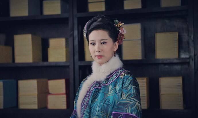 小燕子|同为清宫剧的顶级白莲花,陈知画跟孟静娴的差距在哪里?