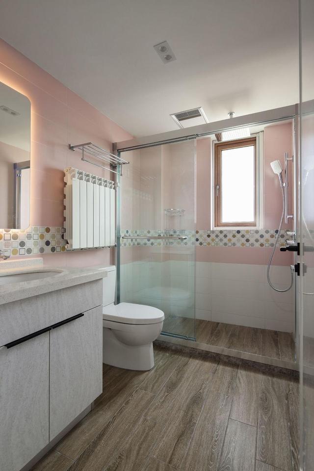 海蓝色的浪漫二人世界,不仅能满足业主的少女心,也能满足实用性