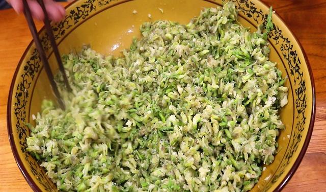 建议中老年人:别太节俭!这5菜要常吃,健脾补气,减轻肠胃负担