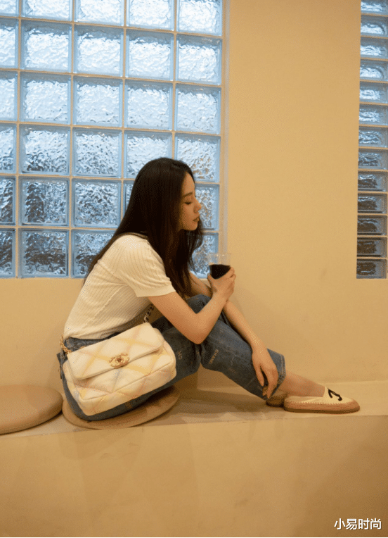 穿衣搭配|初秋的清凉日常定要学刘诗诗的穿搭！简约的外套，宽松而又舒适