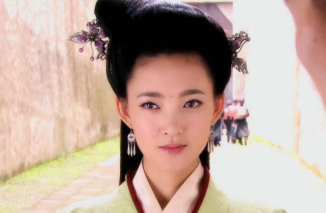 电影院|《梦华录》刘亦菲后，37岁王丽坤也挑战24岁女角，法令纹藏不住？