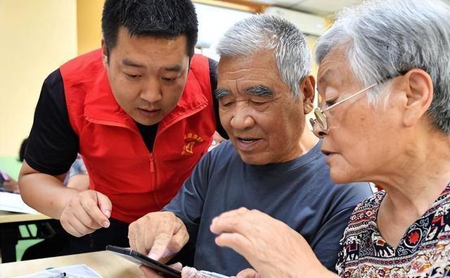 |“新三害”来袭，不仅影响年轻人，大批中老年人也沦陷了？