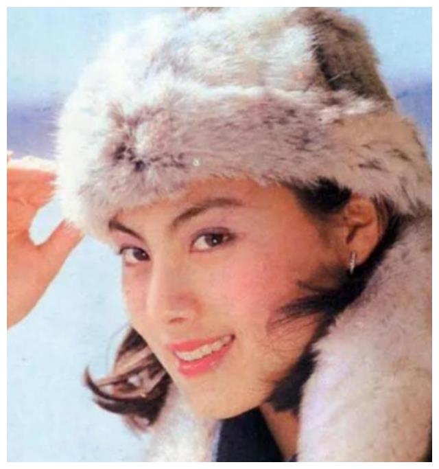 罗烈|演员乐韵:17岁一夜成名,28岁绝望离世,父母却拒绝给她举办葬礼