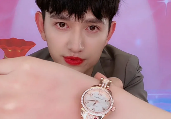 Java|直播带货风险高,马可称与运营人员闹矛盾,对方报复自己损失上亿