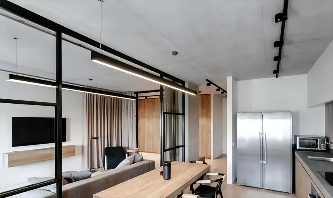 75平老房折腾下,差点以为进错门!玻璃门做隔断,家里太亮堂了