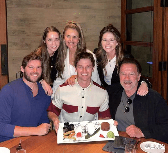 阿诺德·施瓦辛格|施瓦辛格三个儿子：老大颜值高老二胖成熊私生子成“复刻版”