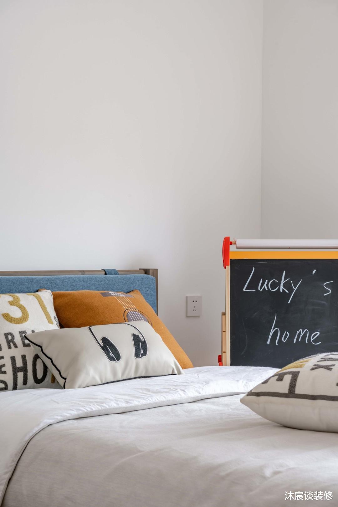 二次装修,她更清楚需要什么,选择清简日式+弱化客厅,太实用了