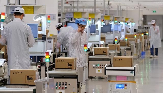 富士康|疫情后的富士康：将重心转移印度，砸10亿建厂，如今后悔莫及