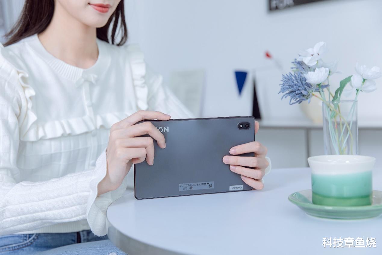 |如今的平板都这么卷了吗？用它玩游戏也太爽了吧！