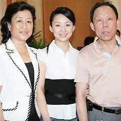 潘晓婷|潘晓婷之父潘健：后悔不让女儿谈恋爱，如今最担心40岁女儿的婚事