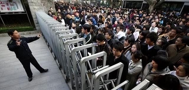 招聘|走过场吗?国考海关部分岗位过审人数为零,招聘条件成为拦路石